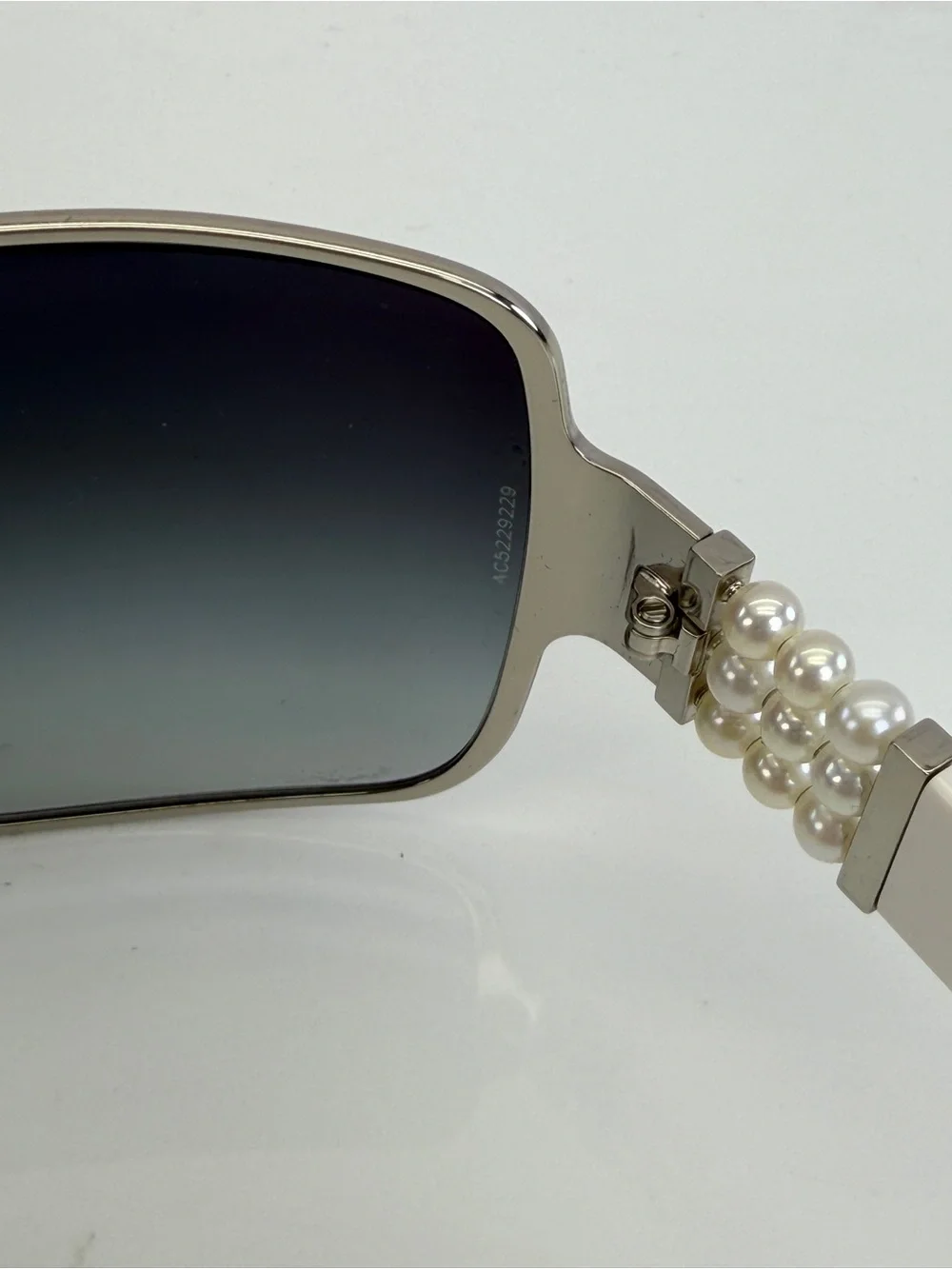 Y2K CHANEL White/Silver Frame Oversized Pearl Sunglasses-4177